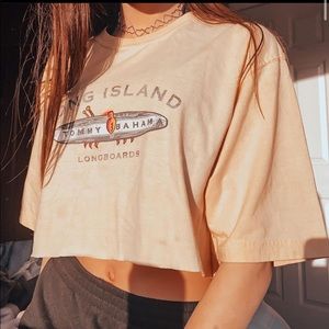 ♡super cute cropped tommy baham tee♡